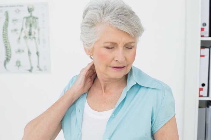 Osteocondrose cervical em mulher idosa